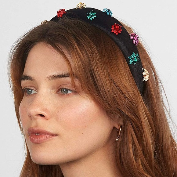 Gift Bow Headband 🎁 - Picture 3 of 5